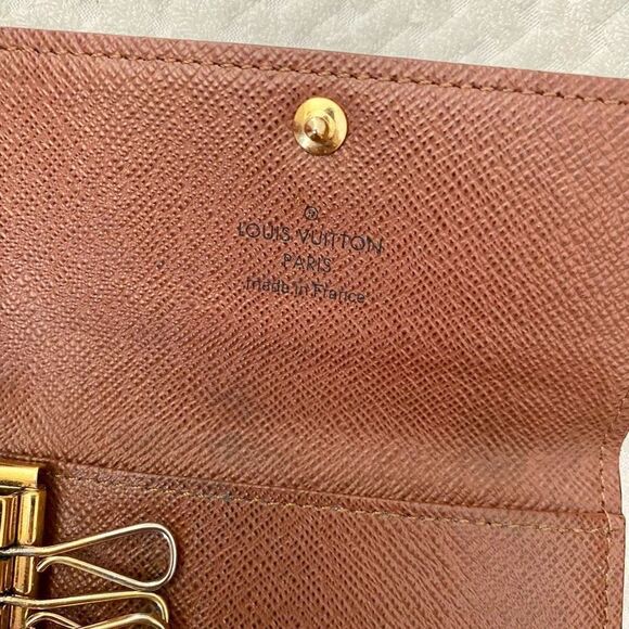 Louis Vuitton Monogram 6 Ring Key Case - Picture 4 of 12